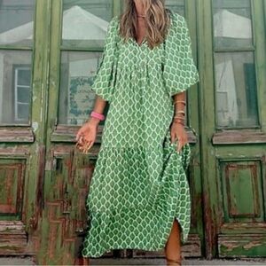 NWT Elegant Green Patterned Dress